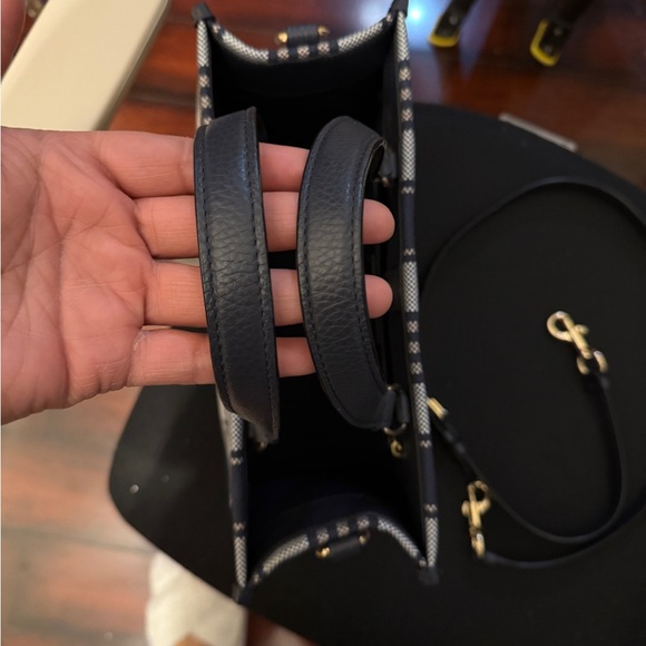 Coach Dempsey Tote bag - Picture 6 of 10